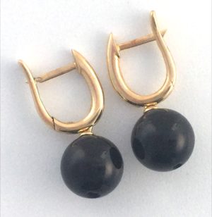 Onyx balls earrings